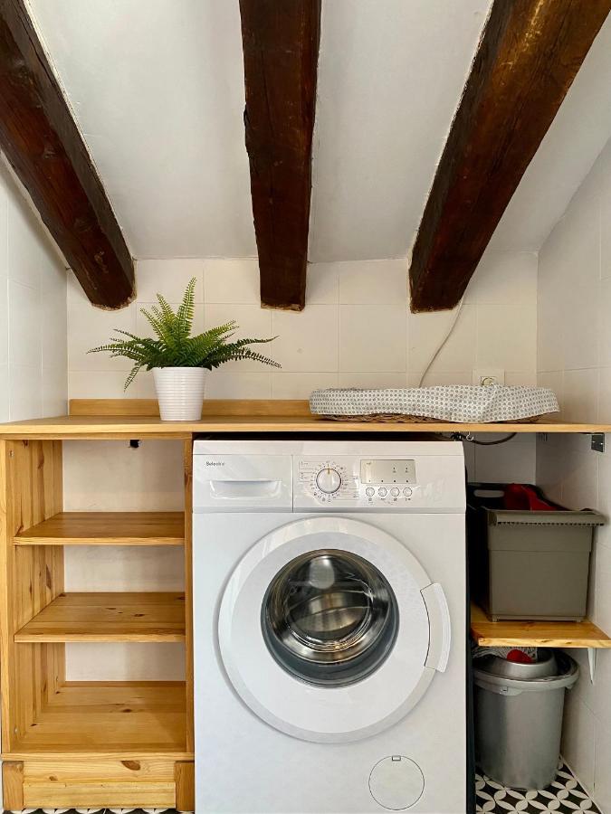Charming Gran Via Attic Appartement Madrid Buitenkant foto