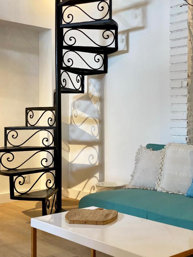 Charming Gran Via Attic Appartement Madrid Buitenkant foto