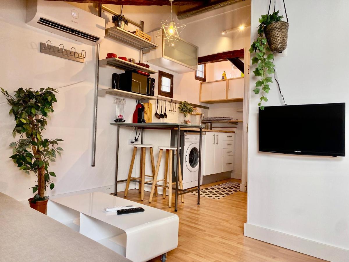 Charming Gran Via Attic Appartement Madrid Buitenkant foto