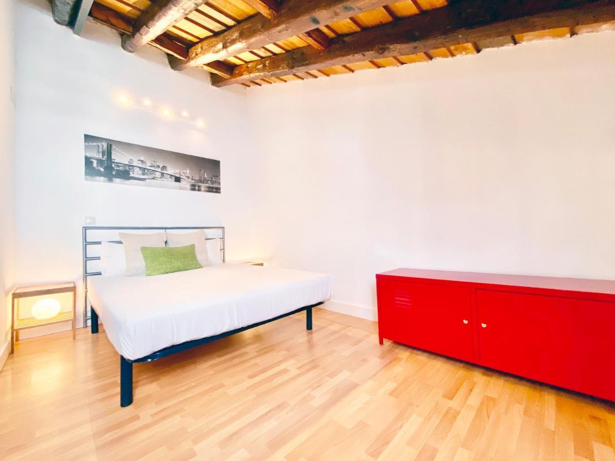 Charming Gran Via Attic Appartement Madrid Buitenkant foto